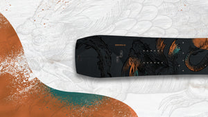 An image of the Pallas Epiphany all mountain directional splitboard from the Arcana Collection. The Pallas Epiphany model is available in a snowboard and comes in two splitboard versions.